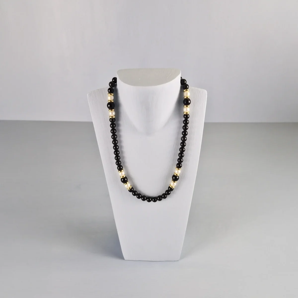 Black & Pearl Necklace