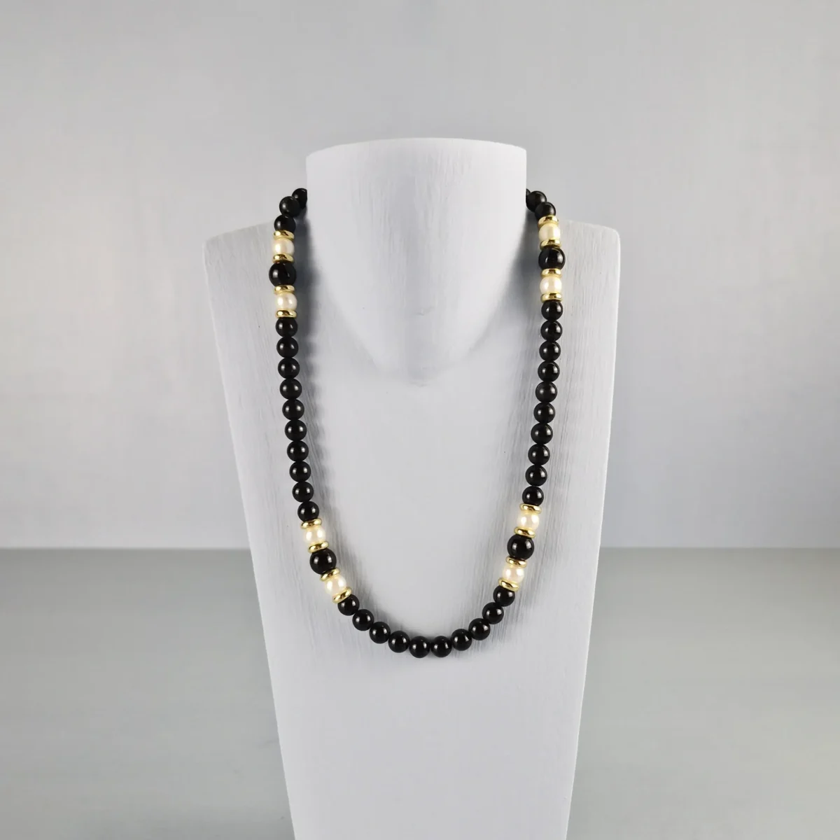 Black & Pearl Necklace