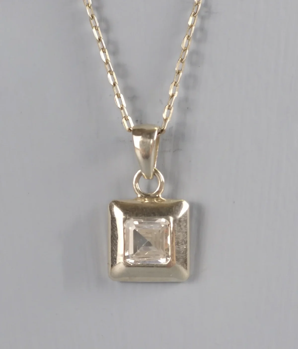 Silver Cubic Zirconia Pendant & Chain